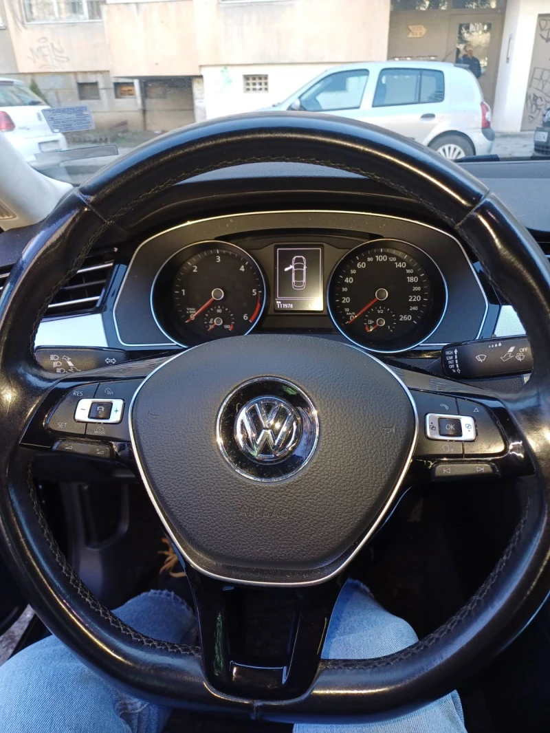 VW Passat, снимка 7 - Автомобили и джипове - 49467679