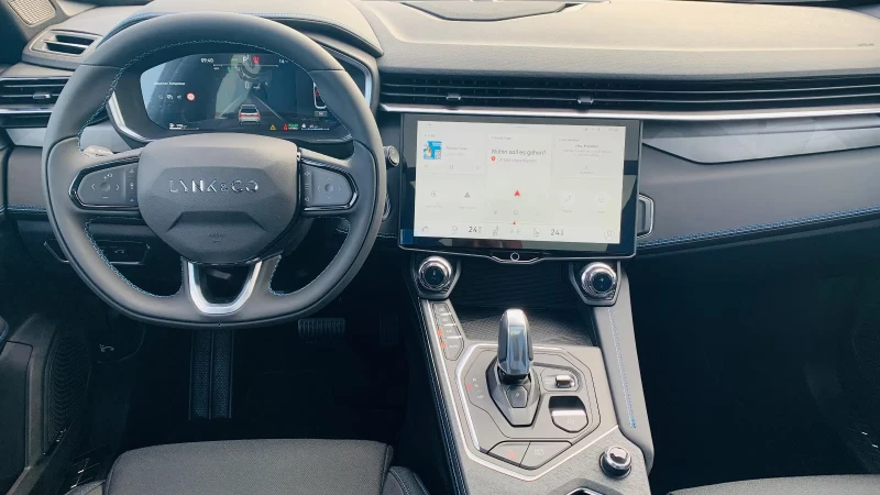 LynkCo 01 1.5PHEV/261HP/PANO/360/MEMO/LED/NAVI/KLESS/527g, снимка 10 - Автомобили и джипове - 52236128