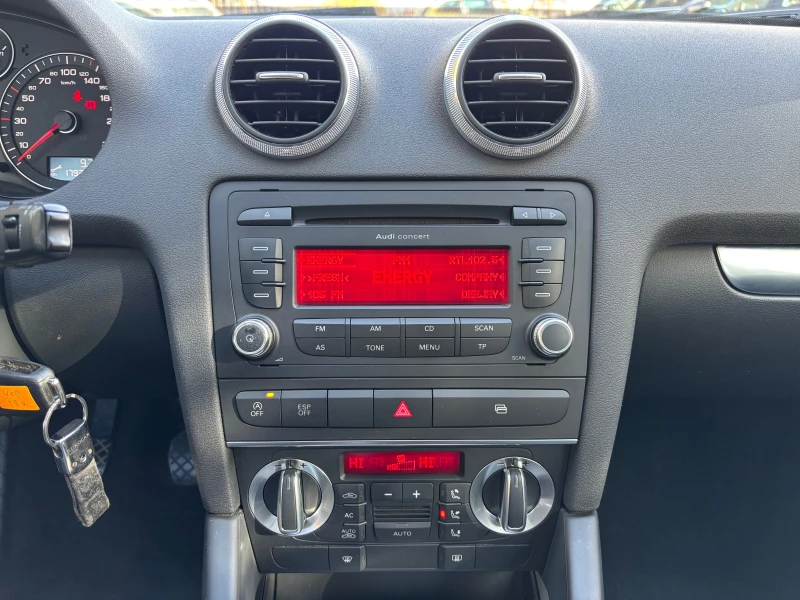 Audi A3 1.4i, снимка 12 - Автомобили и джипове - 52320479