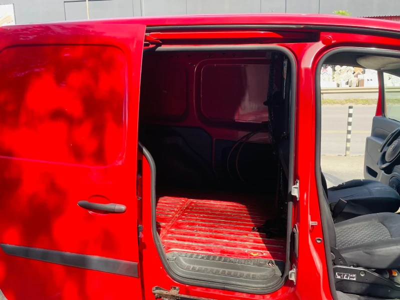 Renault Kangoo 1.5 cdi evro 5b 2013, снимка 9 - Автомобили и джипове - 52628872