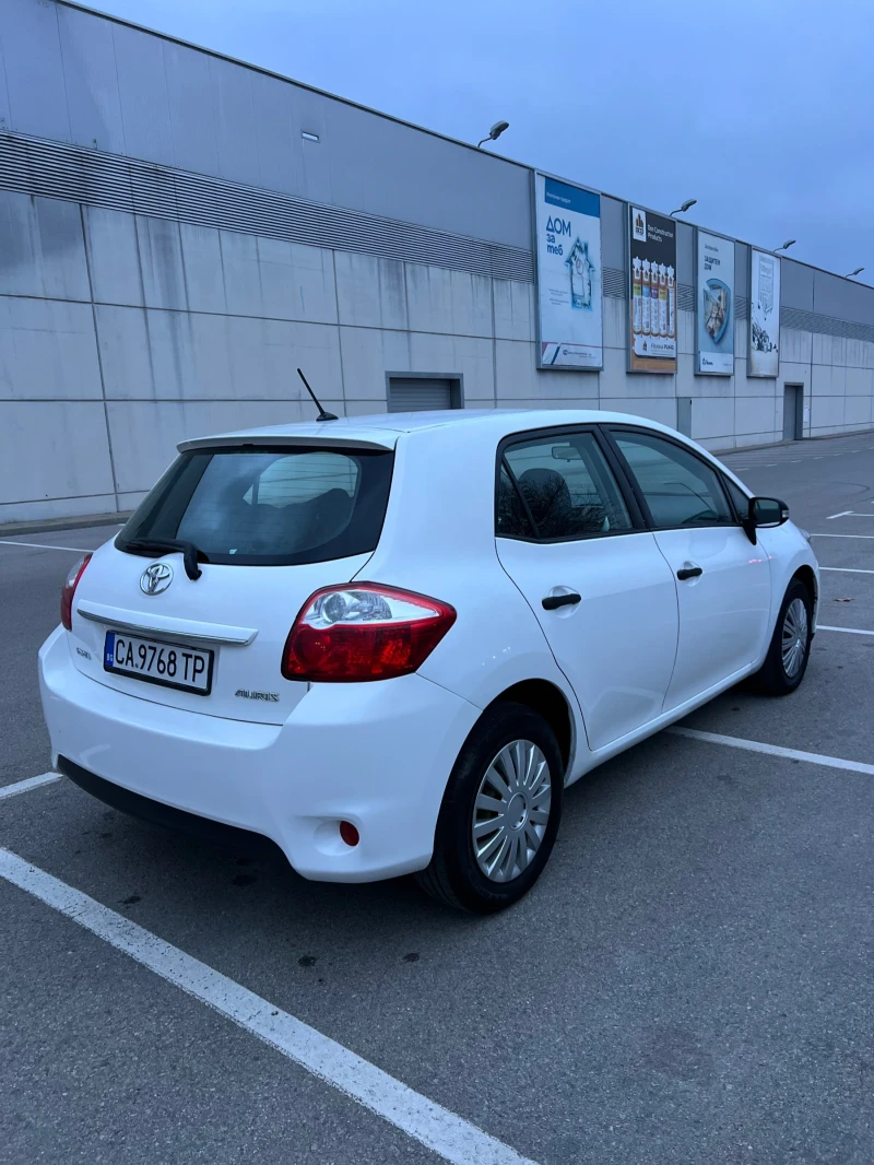 Toyota Auris 1.33VVTi, снимка 5 - Автомобили и джипове - 52849730