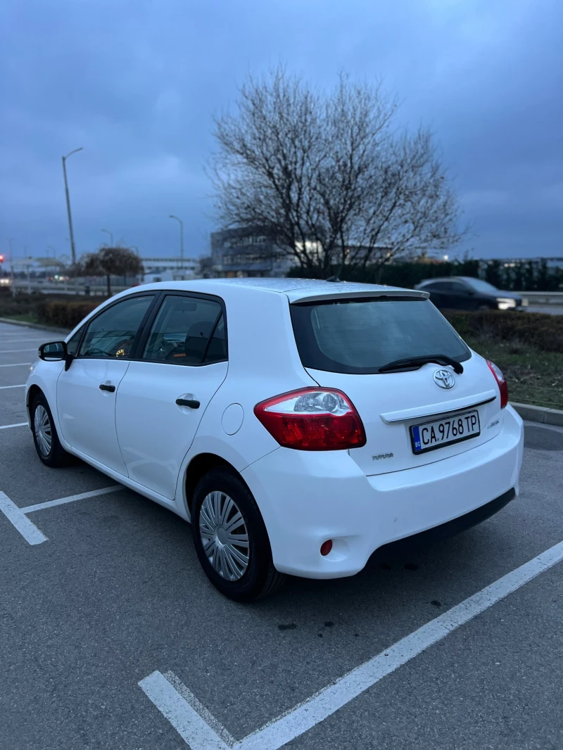 Toyota Auris 1.33VVTi, снимка 3 - Автомобили и джипове - 52849730