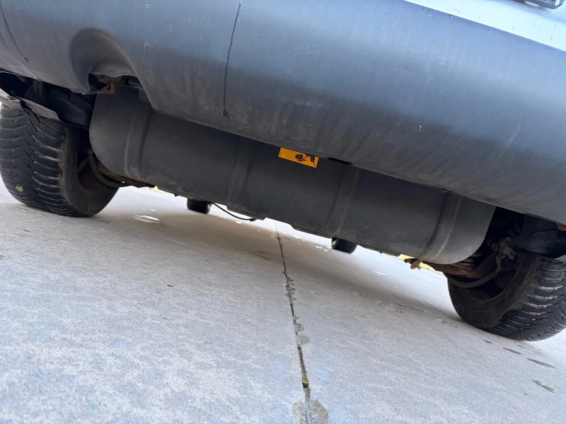 Opel Combo 1.6 Метан, снимка 7 - Автомобили и джипове - 52930426