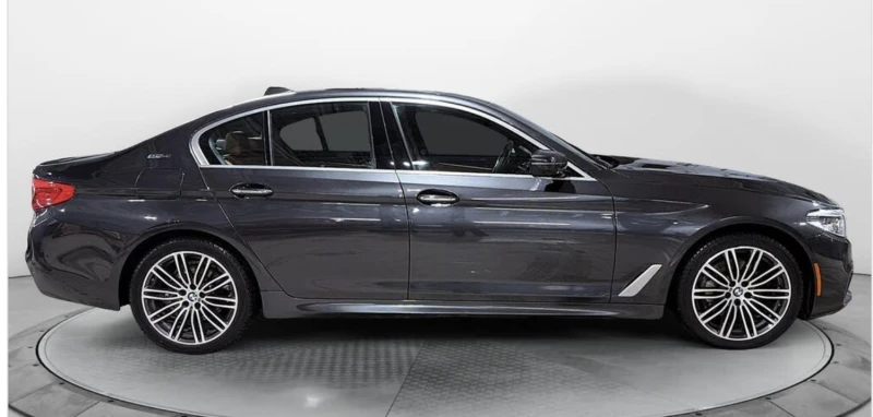 BMW 530E XDRIVE* M* SPORT* ДИГИТАЛНО* ТАБЛО* 360КАМЕРА* , снимка 3 - Автомобили и джипове - 52973077