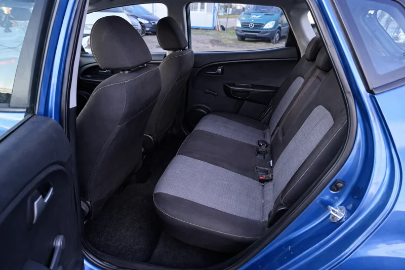 Kia Venga  1.4i 16V* GPL, снимка 10 - Автомобили и джипове - 53447281