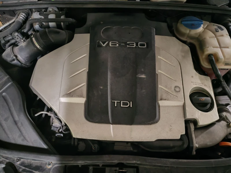 Audi A4 3.0TDI, снимка 15 - Автомобили и джипове - 53481367