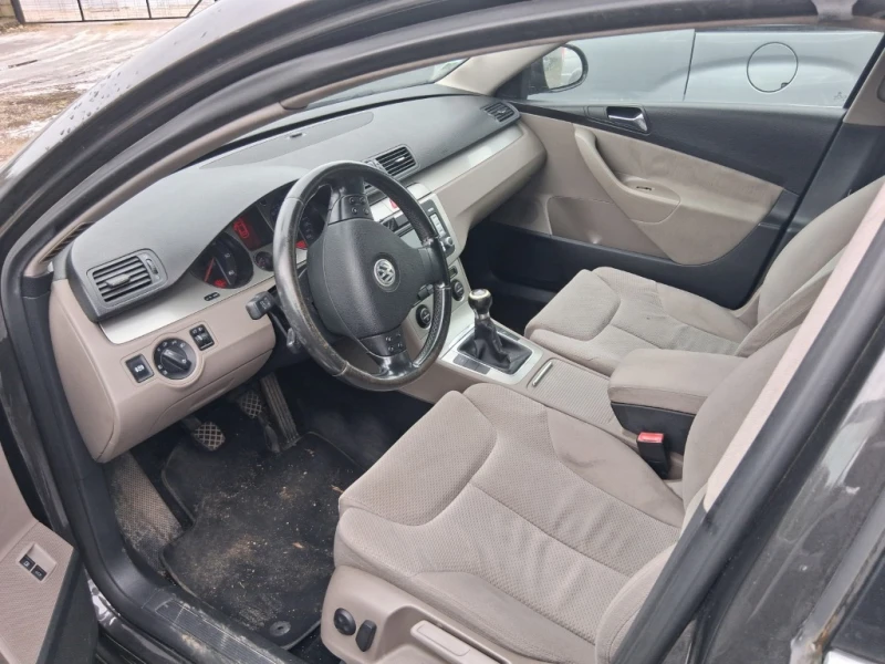 VW Passat, снимка 5 - Автомобили и джипове - 53508350