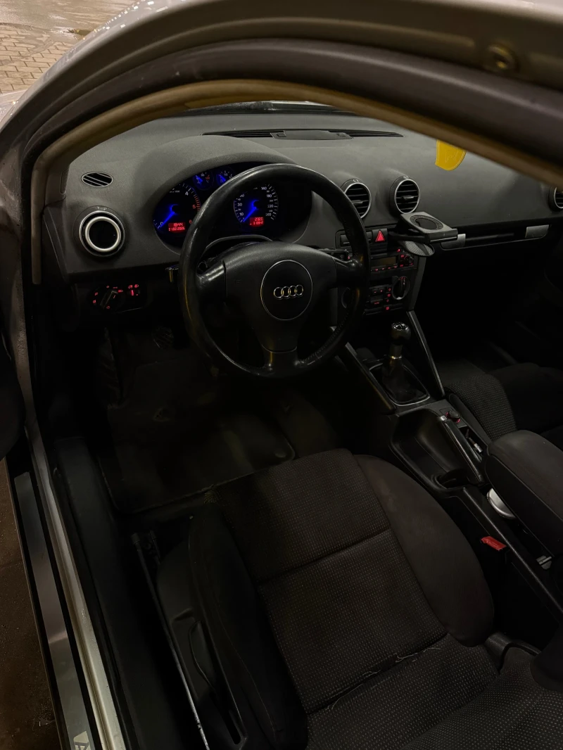 Audi A3 2.0 TDI, снимка 3 - Автомобили и джипове - 53592636