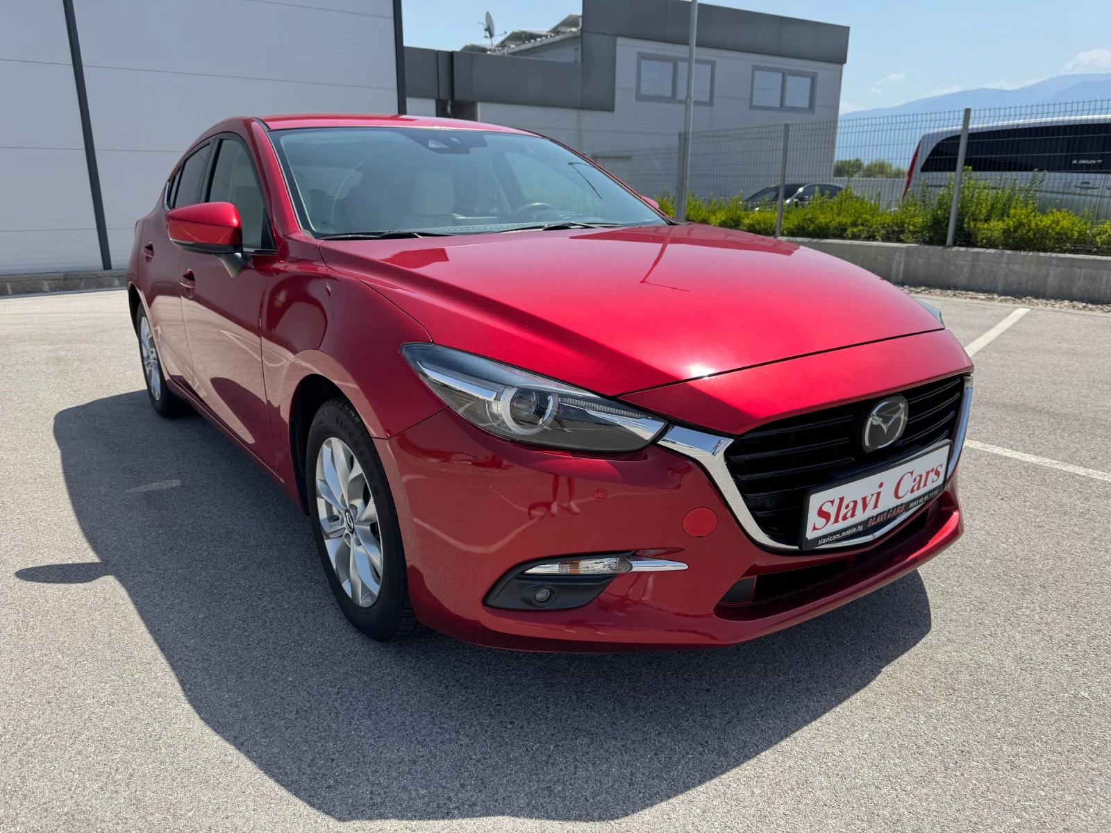 Mazda 3 1.5 d - KEYLESS/ HEAD UP/ PODGREV/ BOSE/ DISTRONIC - изображение 3
