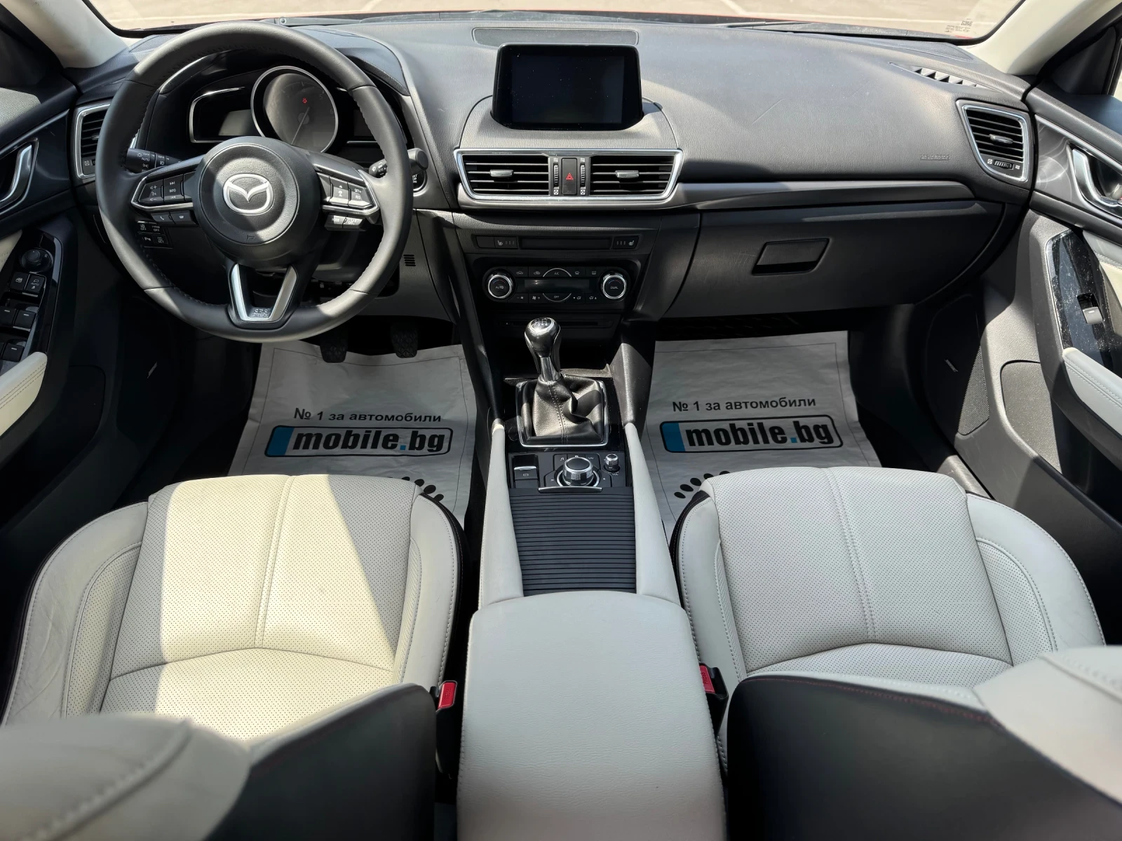 Mazda 3 1.5 d - KEYLESS/ HEAD UP/ PODGREV/ BOSE/ DISTRONIC - изображение 9