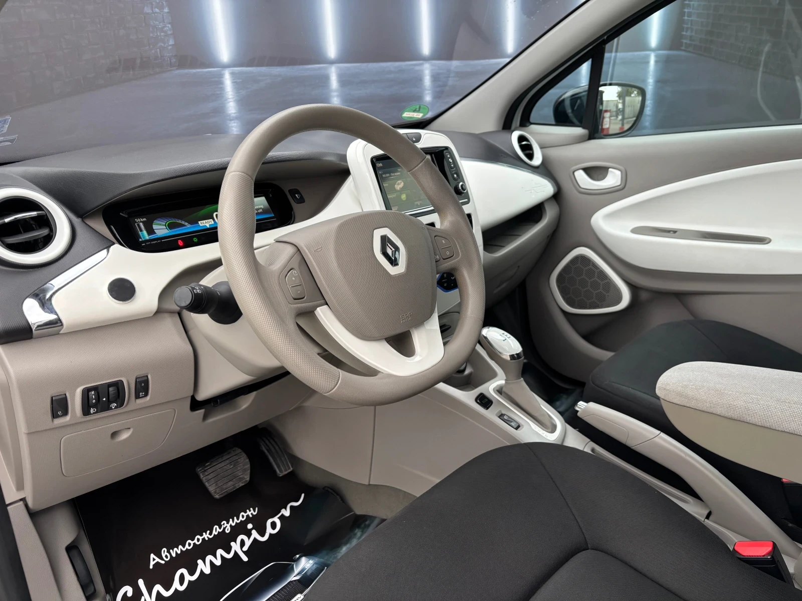 Renault Zoe  - изображение 8