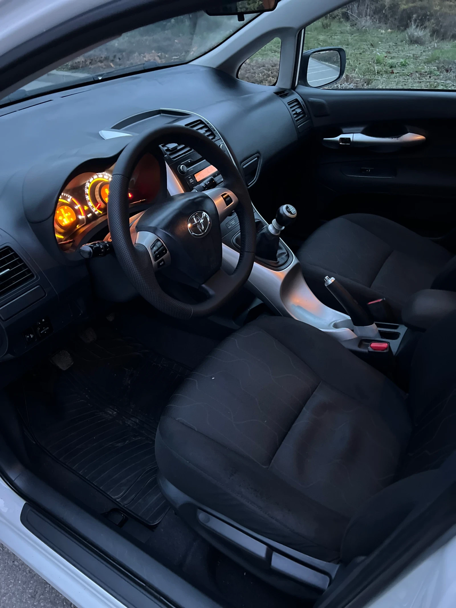 Toyota Auris 1.33VVTi | Mobile.bg � ����������� 8