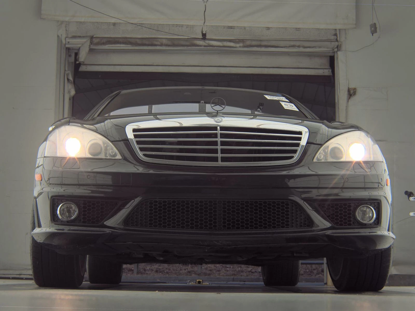 Mercedes-Benz S 63 AMG ПОДГРЕВ* ОБДУХВАНЕ* МАСАЖ* КАМЕРА* КЕЙЛЕС*  - изображение 5