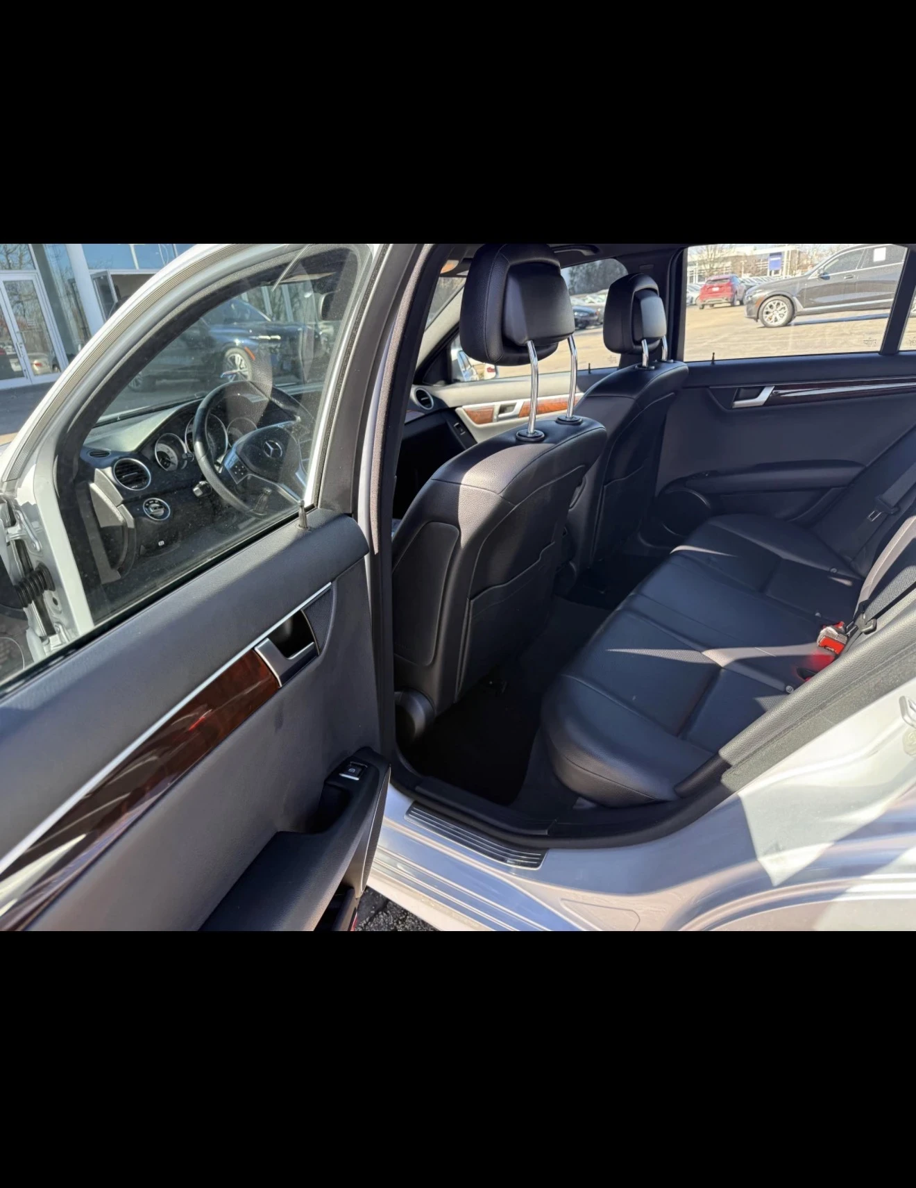 Mercedes-Benz C 300, снимка 4 - Автомобили и джипове - 53866518