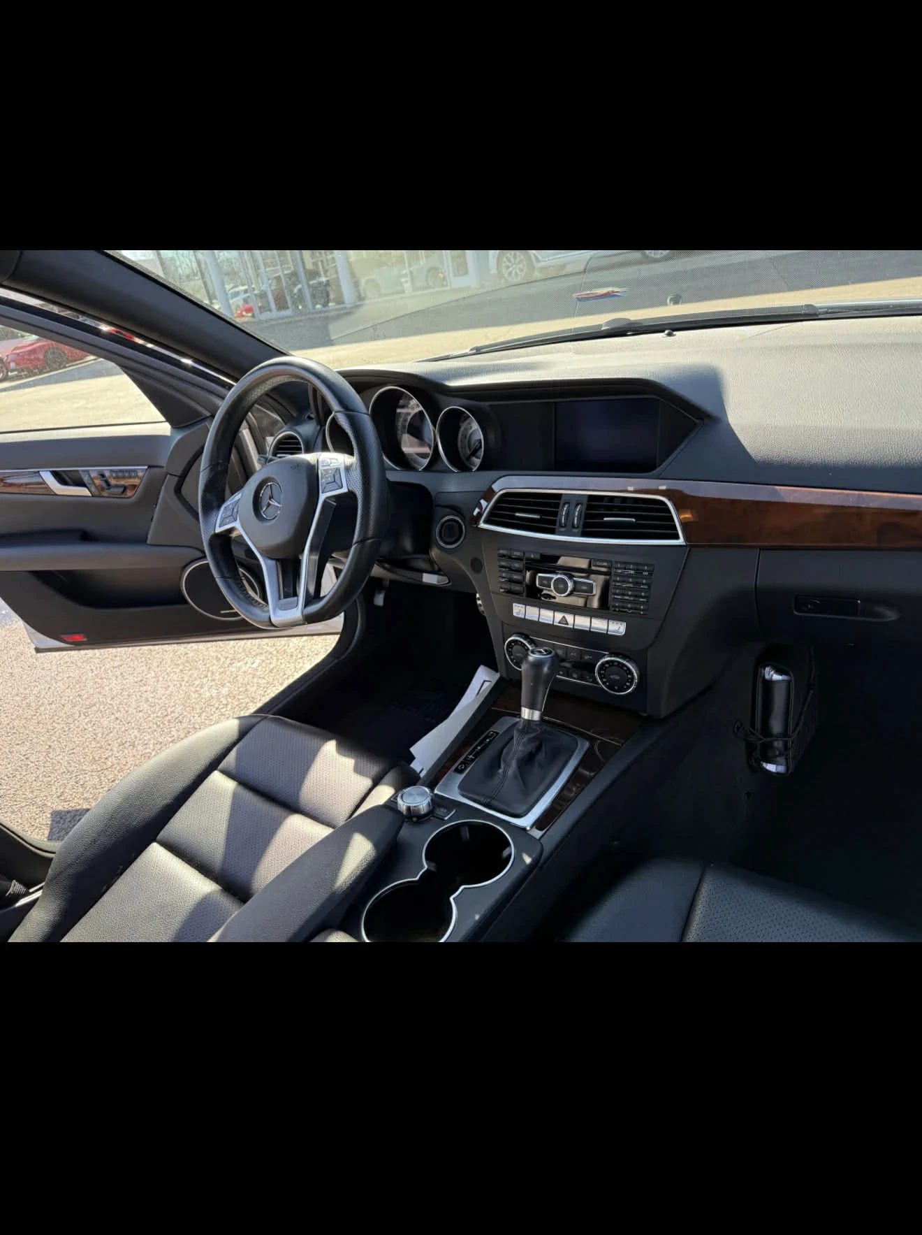 Mercedes-Benz C 300, снимка 16 - Автомобили и джипове - 53866518