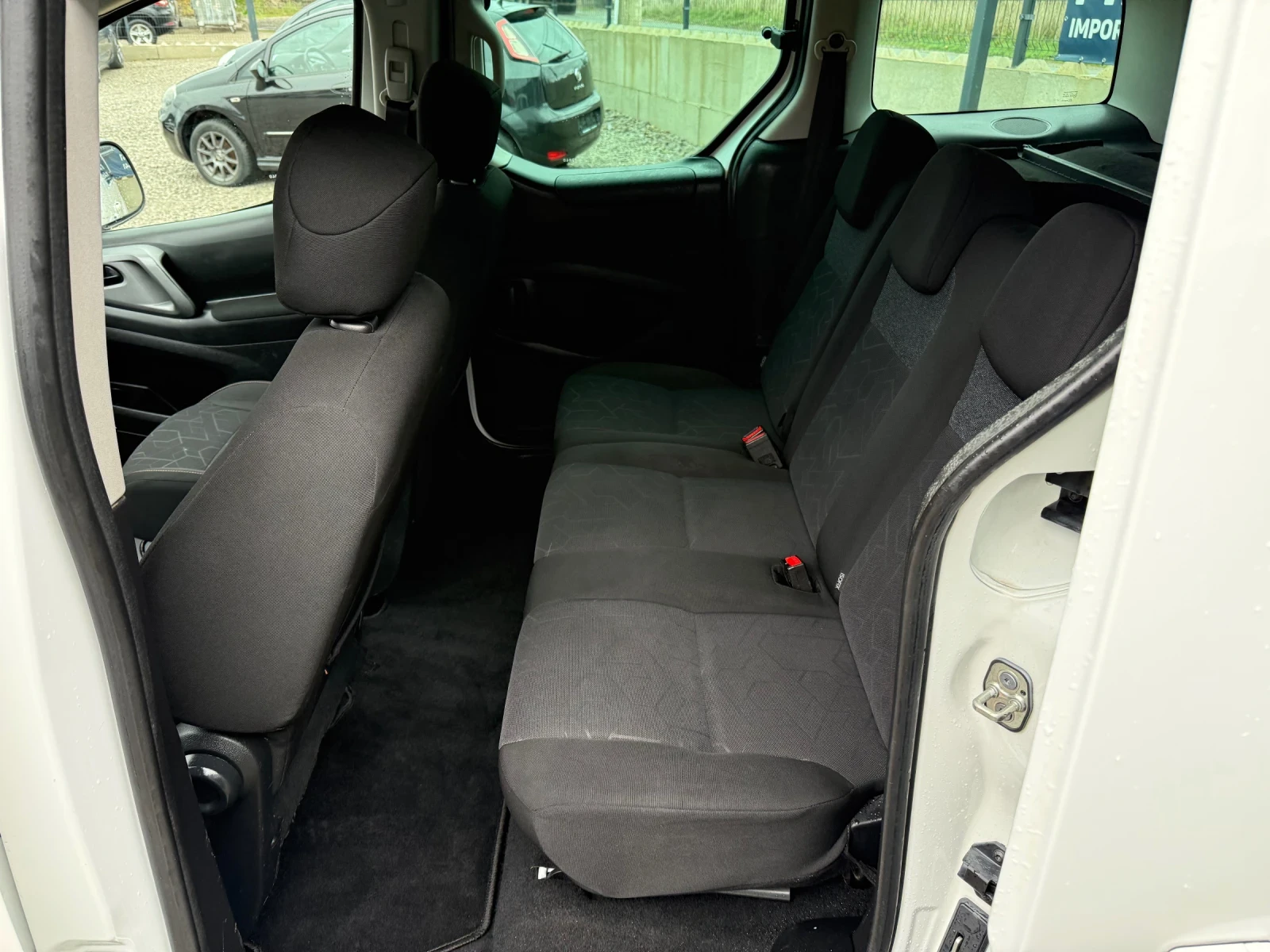 Peugeot Partner 1.6HDI* 99h.p* 2017* EURO6* ПЪТНИЧЕСКО, снимка 8 - Автомобили и джипове - 53977558