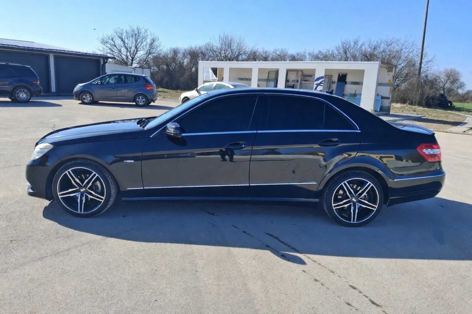 Mercedes-Benz 220, снимка 4 - Автомобили и джипове - 53979028