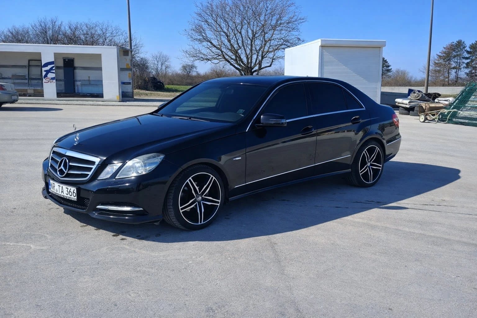 Mercedes-Benz 220, снимка 2 - Автомобили и джипове - 53979028