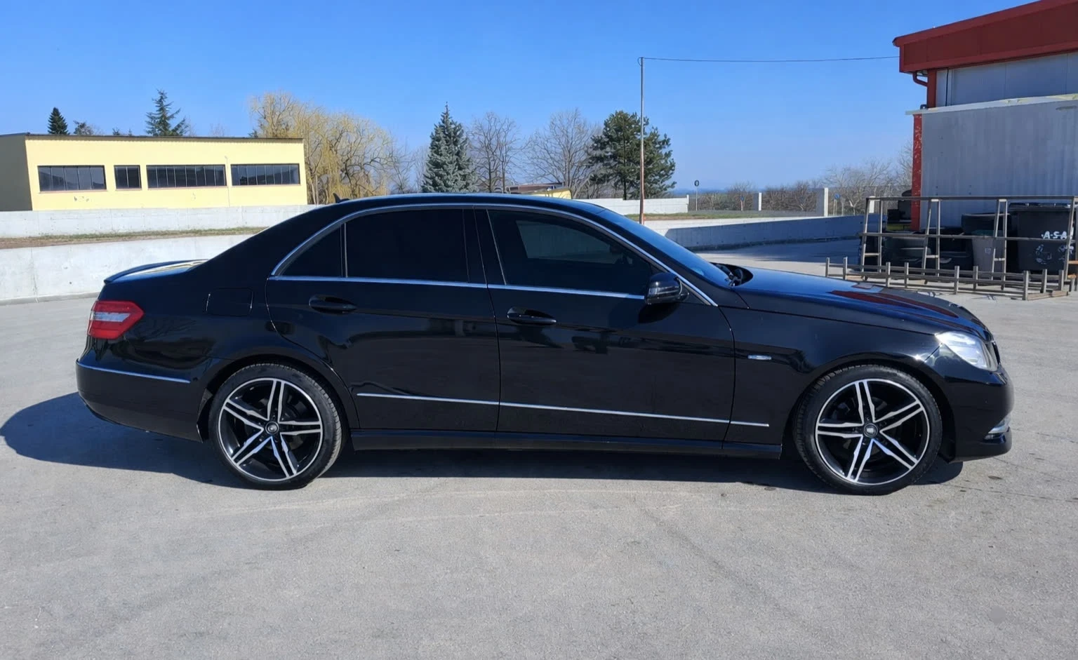 Mercedes-Benz 220, снимка 3 - Автомобили и джипове - 53979028