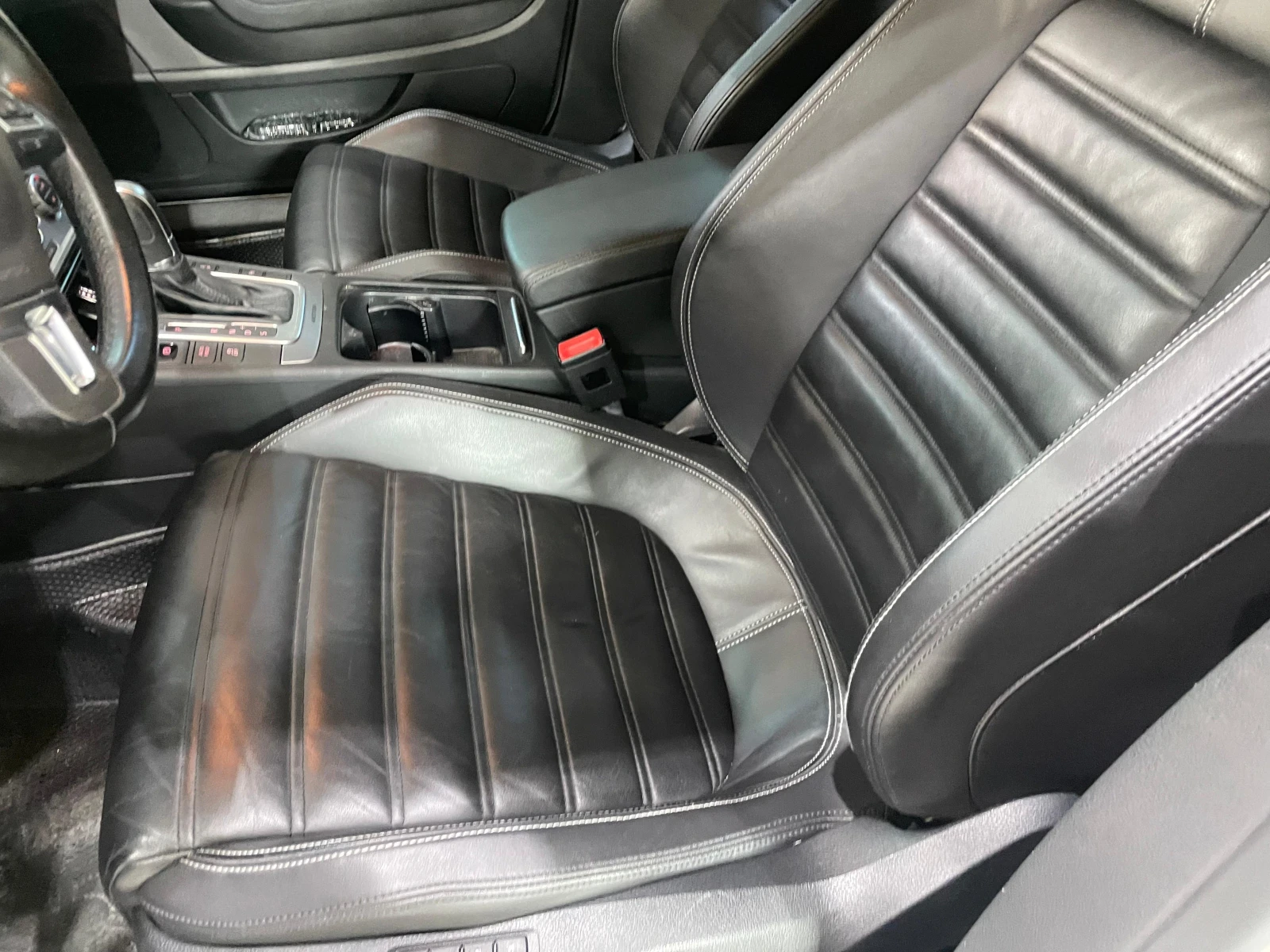 VW CC 2.0 TDI ! 4Motion ! FaceLift !, снимка 11 - Автомобили и джипове - 54139272