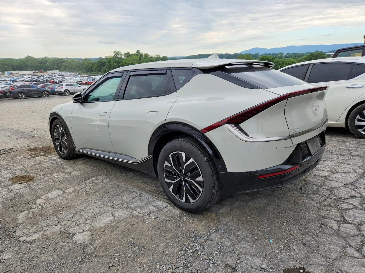 Kia EV6 0l Wind, снимка 2 - Автомобили и джипове - 55004627