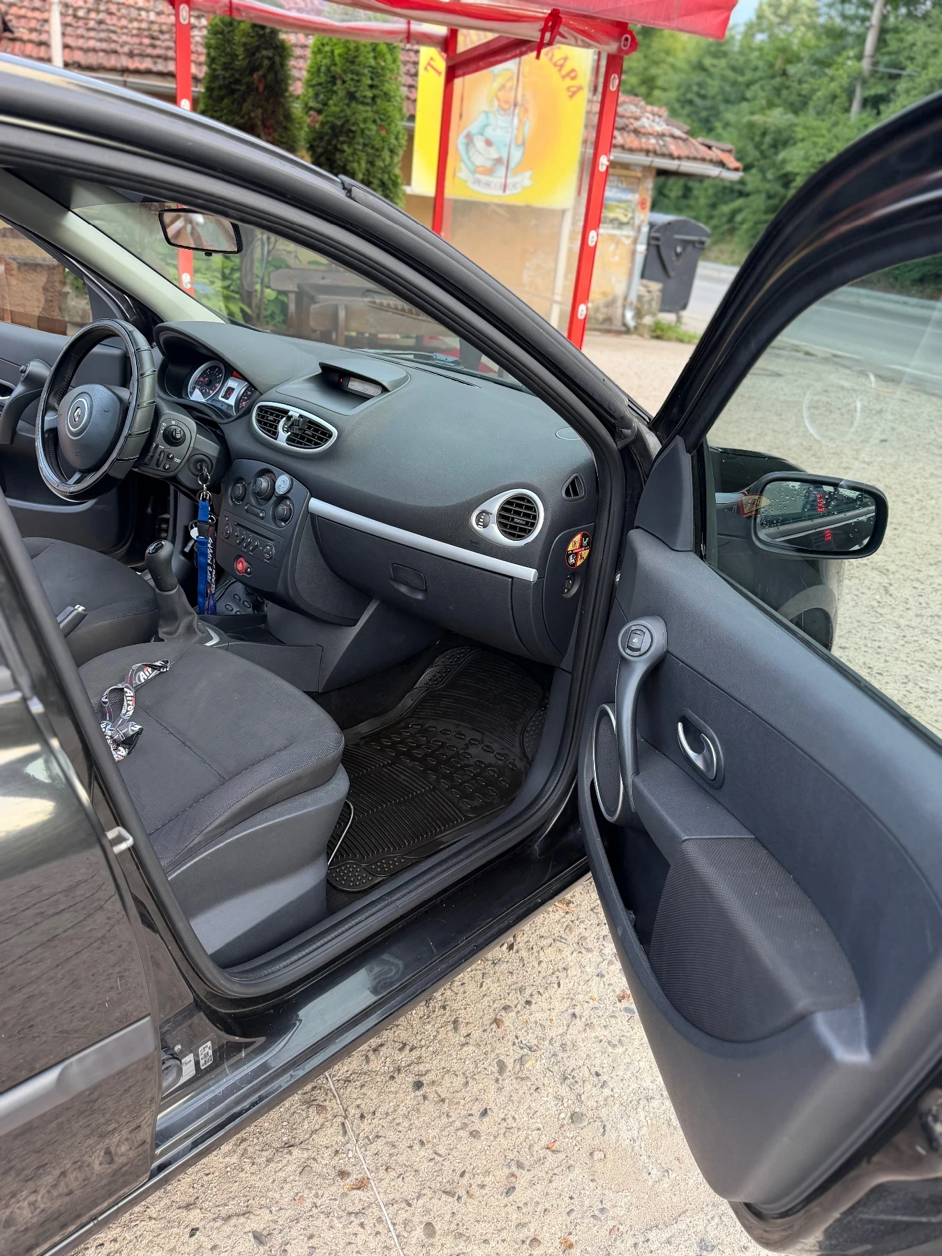 Renault Clio, снимка 7 - Автомобили и джипове - 55386040