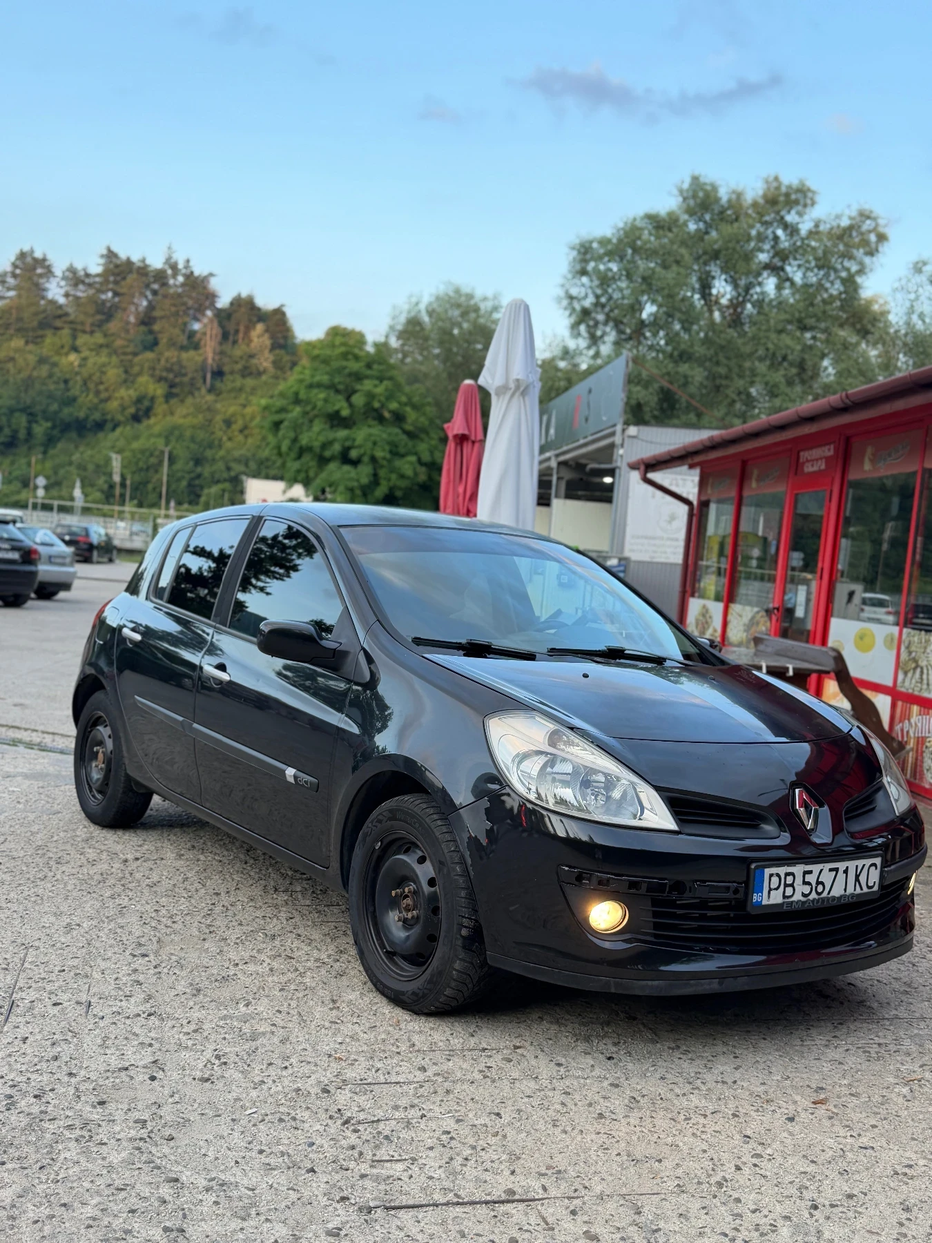 Renault Clio, снимка 2 - Автомобили и джипове - 55386040