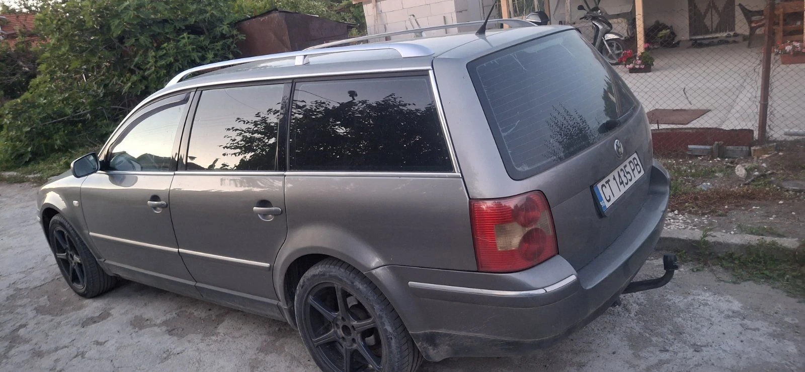 VW Passat 1.9 TDI, снимка 3 - Автомобили и джипове - 56033872