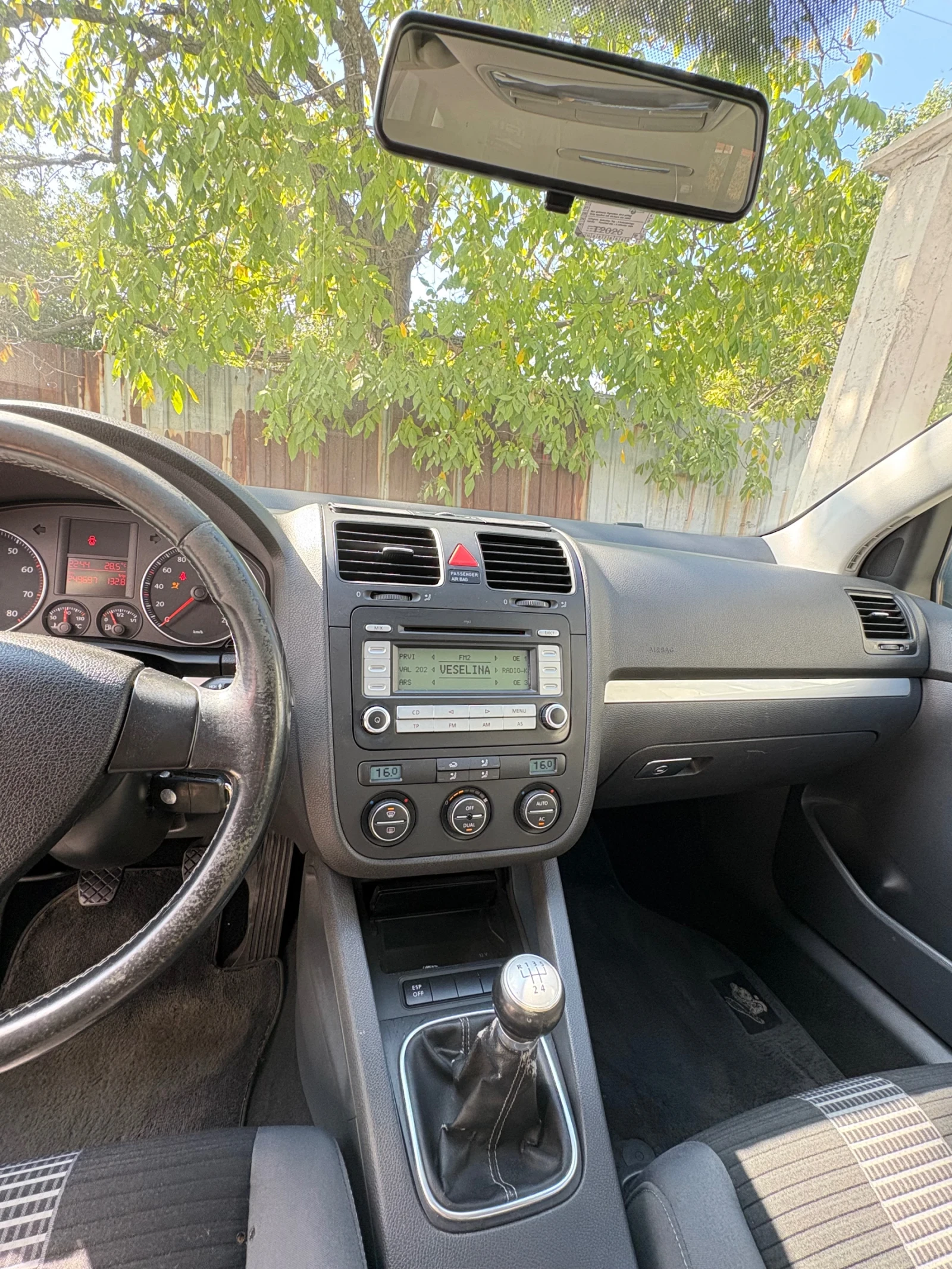 VW Golf 1.4i, снимка 8 - Автомобили и джипове - 56168076
