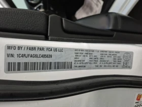 Jeep Grand cherokee 2020 ALTITUDE * CARFAX * ��� ������������ ������ | Mobile.bg � ����� ������ 17