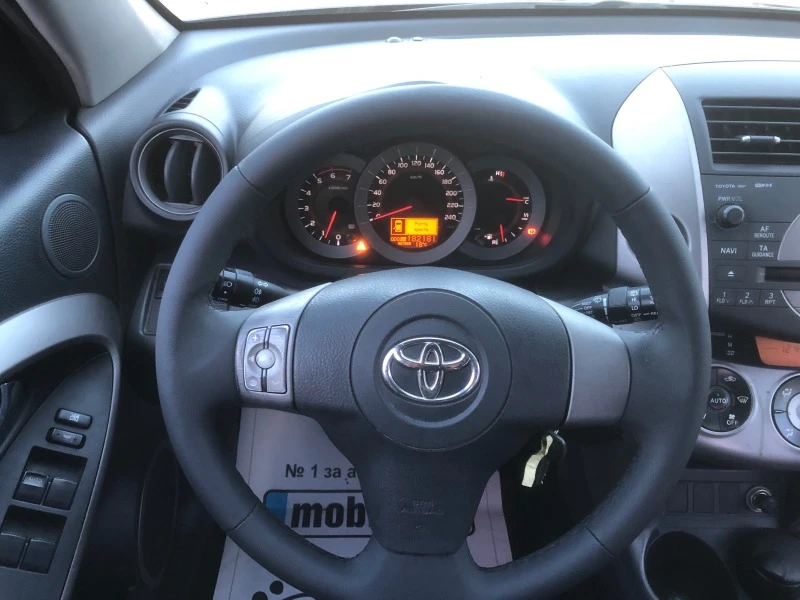 Toyota Rav4 2.2 D4D, снимка 12 - Автомобили и джипове - 44437877