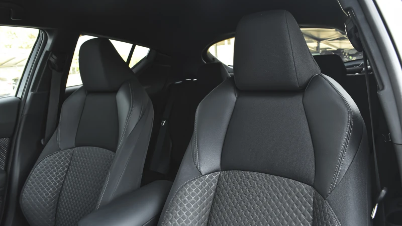 Toyota C-HR 2.0 Hybrid Club Automatic, снимка 10 - Автомобили и джипове - 51294452