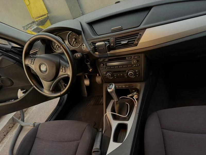 BMW X1, снимка 14 - Автомобили и джипове - 52748661