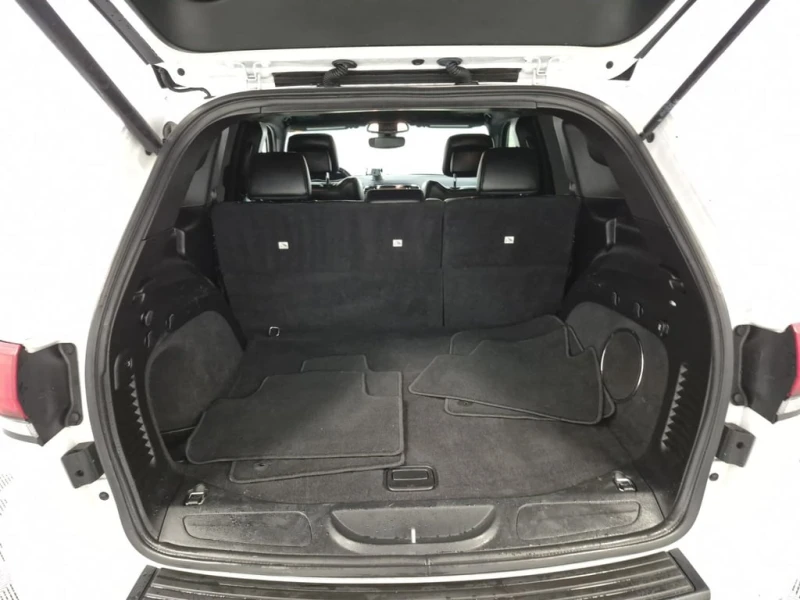 Jeep Grand cherokee 2020 ALTITUDE * CARFAX * БЕЗ ПЪРВОНАЧАЛНА ВНОСКА, снимка 13 - Автомобили и джипове - 53032625