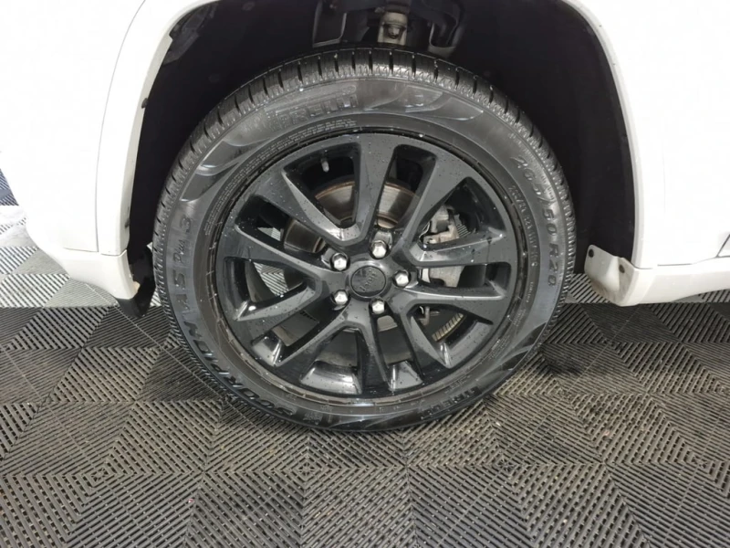 Jeep Grand cherokee 2020 ALTITUDE * CARFAX * БЕЗ ПЪРВОНАЧАЛНА ВНОСКА, снимка 5 - Автомобили и джипове - 53032625