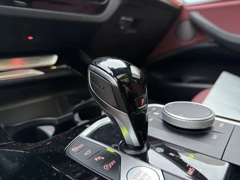 BMW X3 * АВТО КРЕДИТ* ЦЕНА ДО БГ * Сервизна история * , снимка 13 - Автомобили и джипове - 53497035