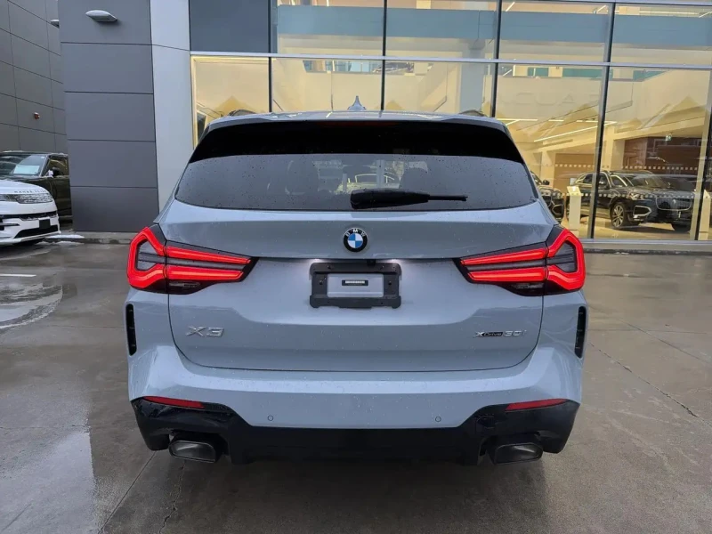 BMW X3 * АВТО КРЕДИТ* ЦЕНА ДО БГ * Сервизна история * , снимка 3 - Автомобили и джипове - 53497035