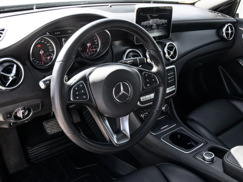 Mercedes-Benz GLA 250 4matic * CLEAN CARFAX * АвтоКредит * (ЦЕНА ДО БГ), снимка 7 - Автомобили и джипове - 53514891