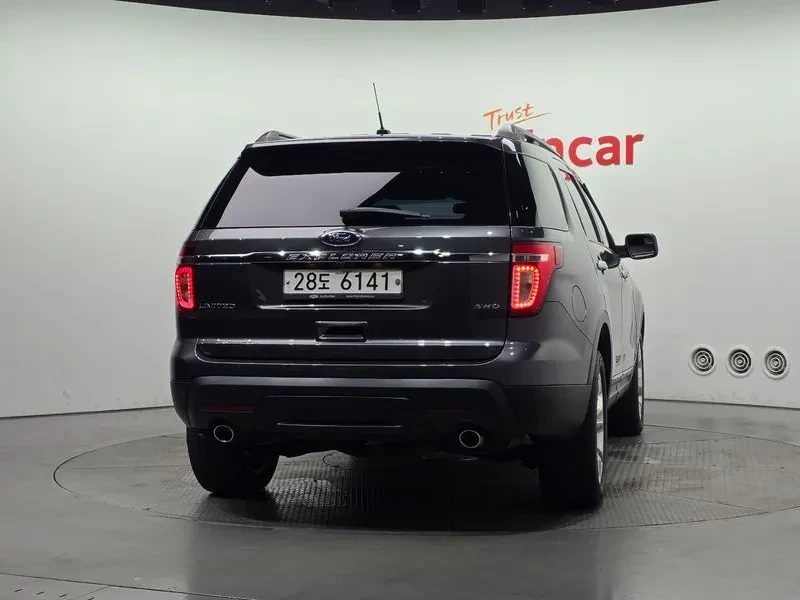 Ford Explorer 3.5 AWD - САМО 30% АВАНС, снимка 4 - Автомобили и джипове - 55429860