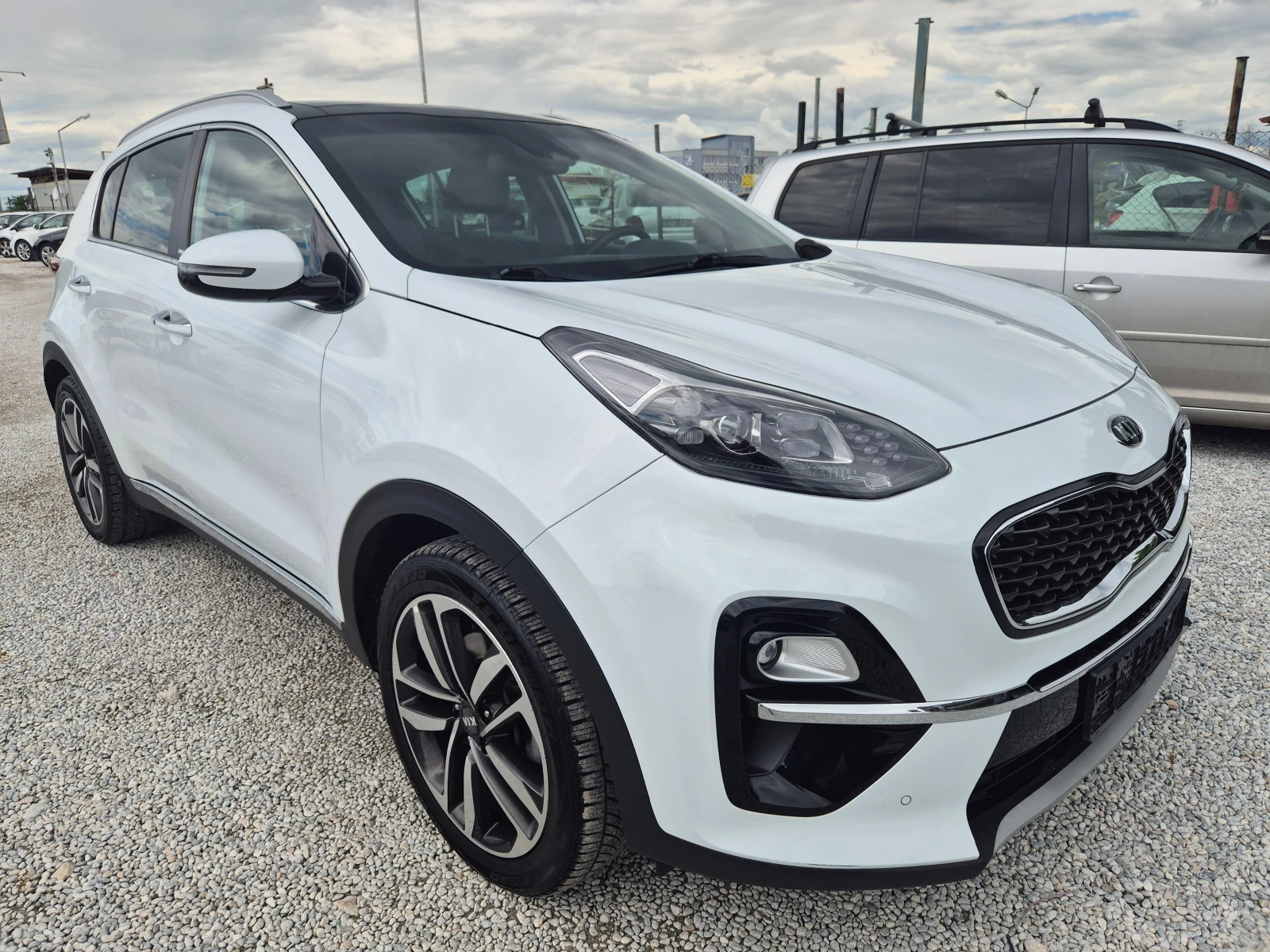 Kia Sportage Restyling  Hibrid Automatic  - изображение 3