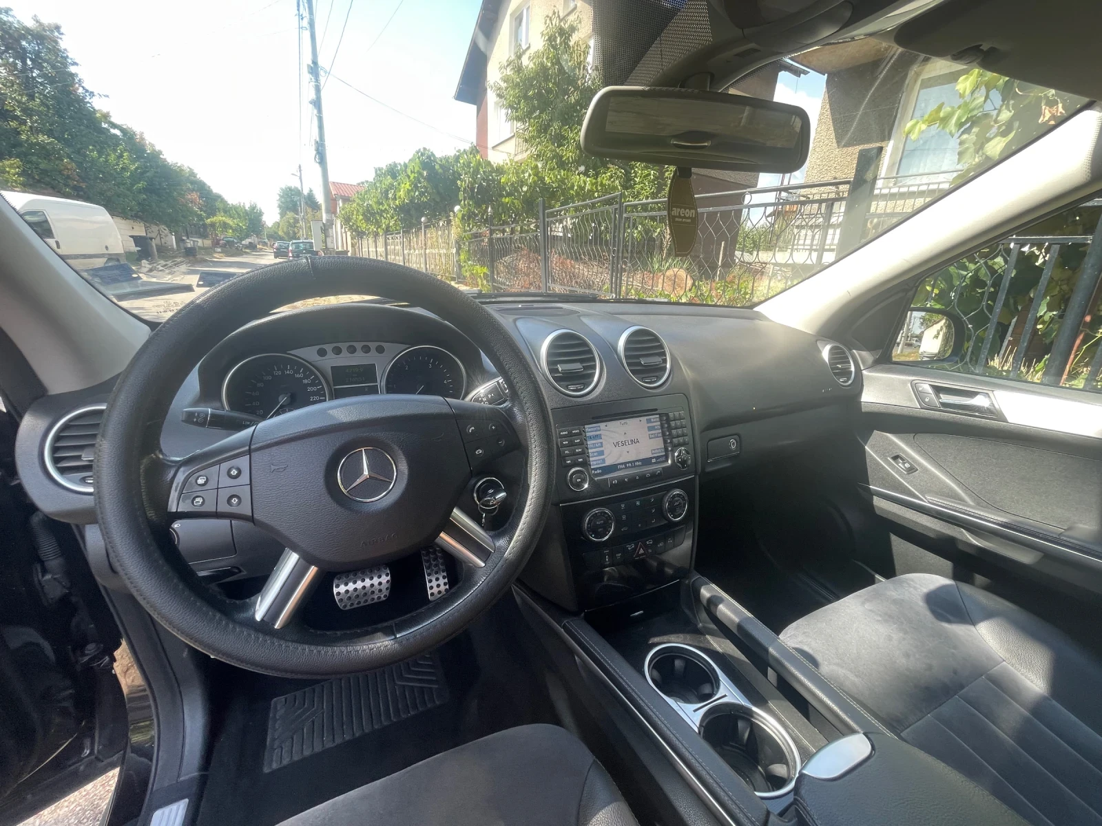 Mercedes-Benz ML 320  - изображение 8