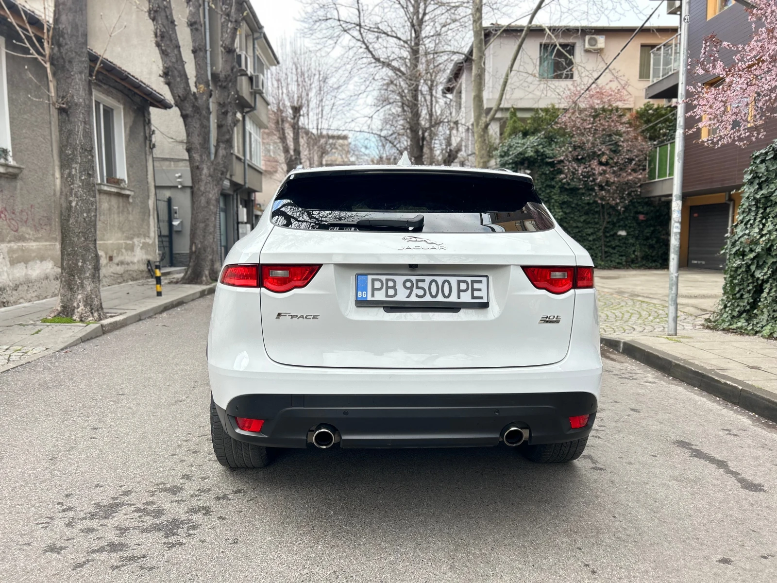 Jaguar F-PACE AWD 300T, снимка 3 - Автомобили и джипове - 54007864