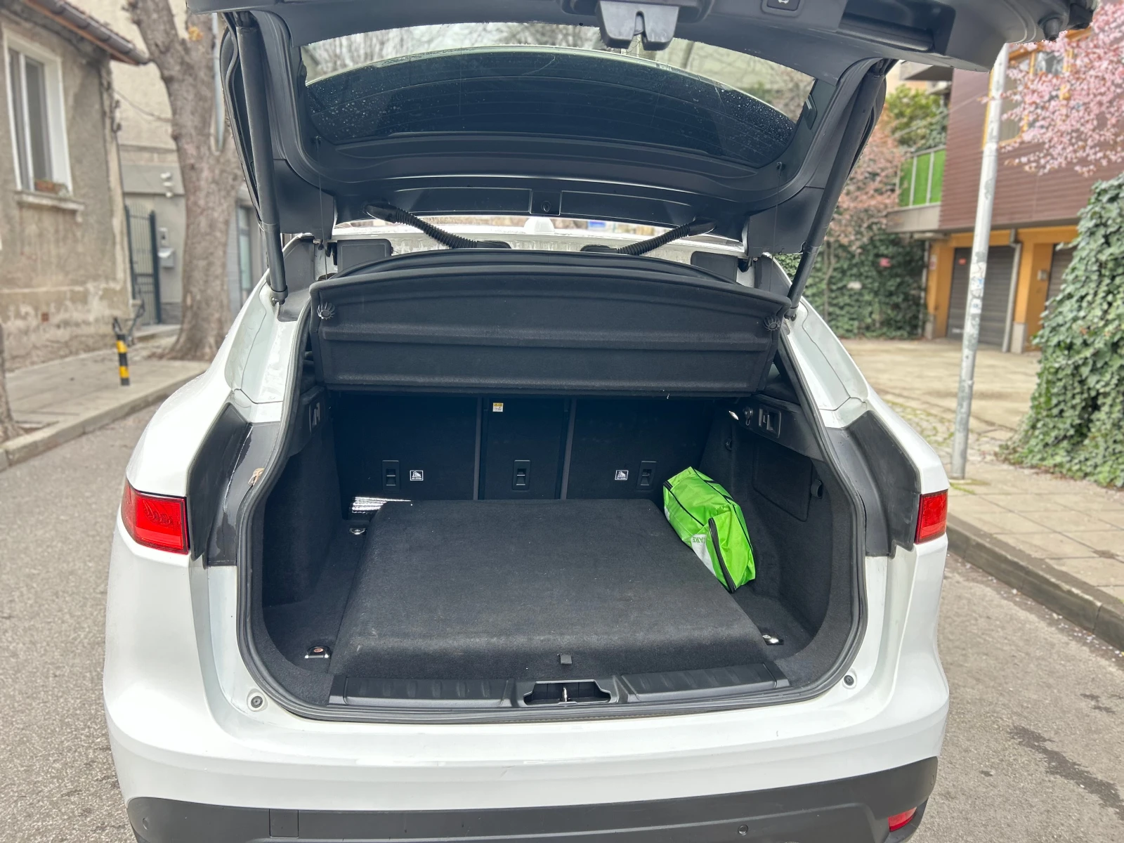 Jaguar F-PACE AWD 300T, снимка 5 - Автомобили и джипове - 54007864