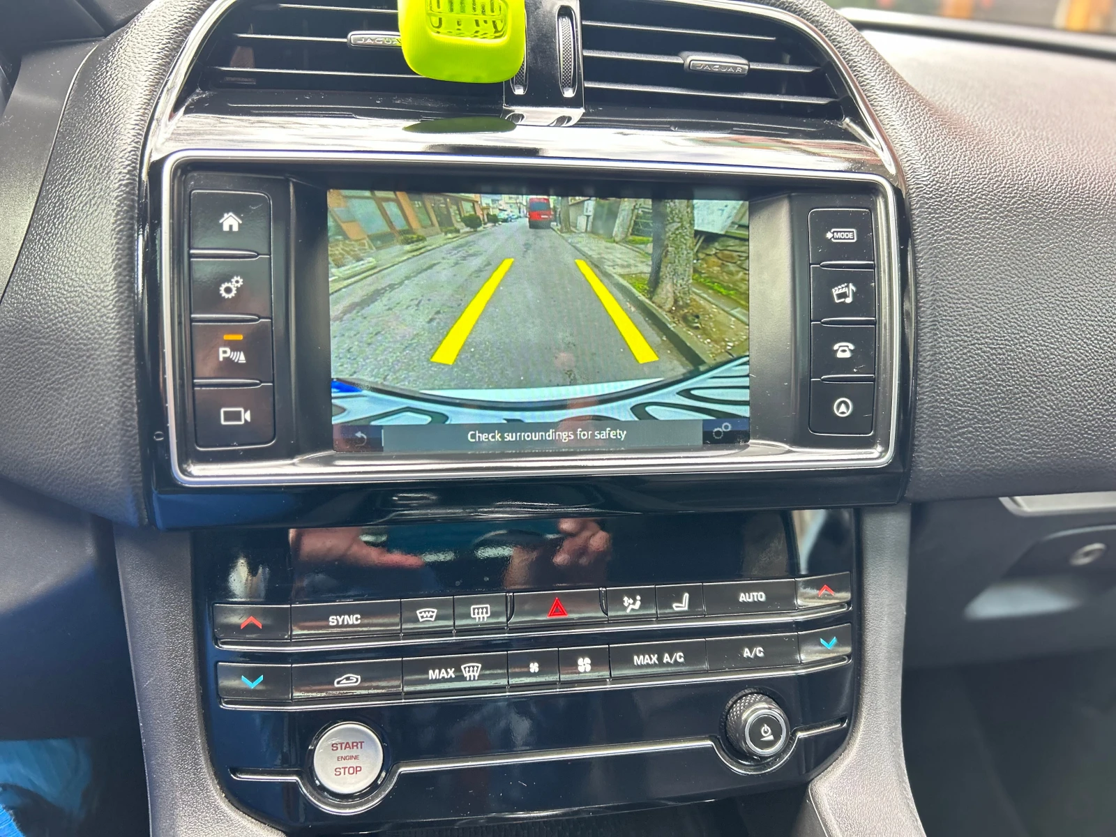 Jaguar F-PACE AWD 300T, снимка 14 - Автомобили и джипове - 54007864