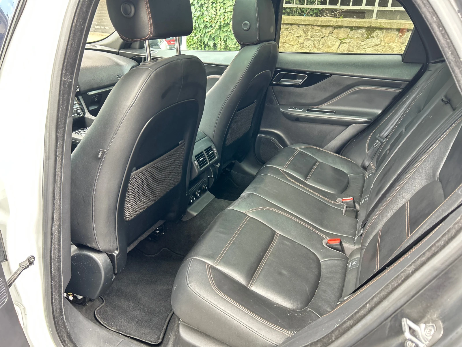 Jaguar F-PACE AWD 300T, снимка 7 - Автомобили и джипове - 54007864