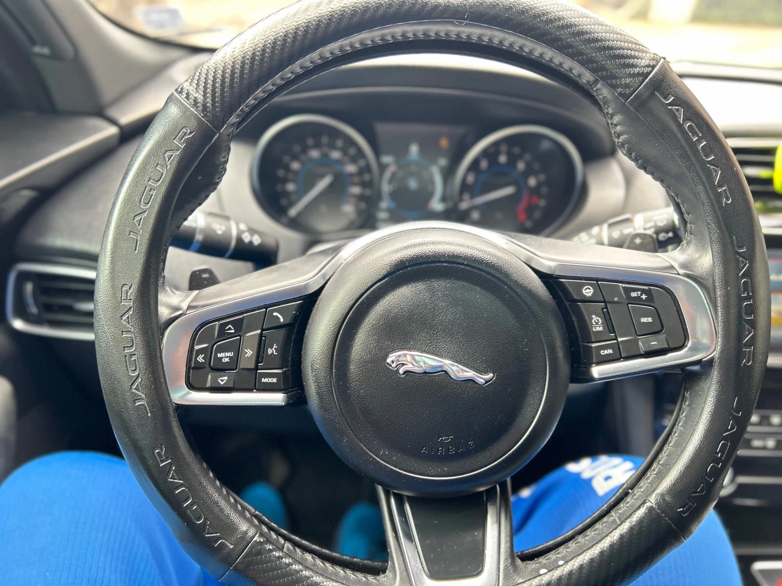 Jaguar F-PACE AWD 300T, снимка 11 - Автомобили и джипове - 54007864