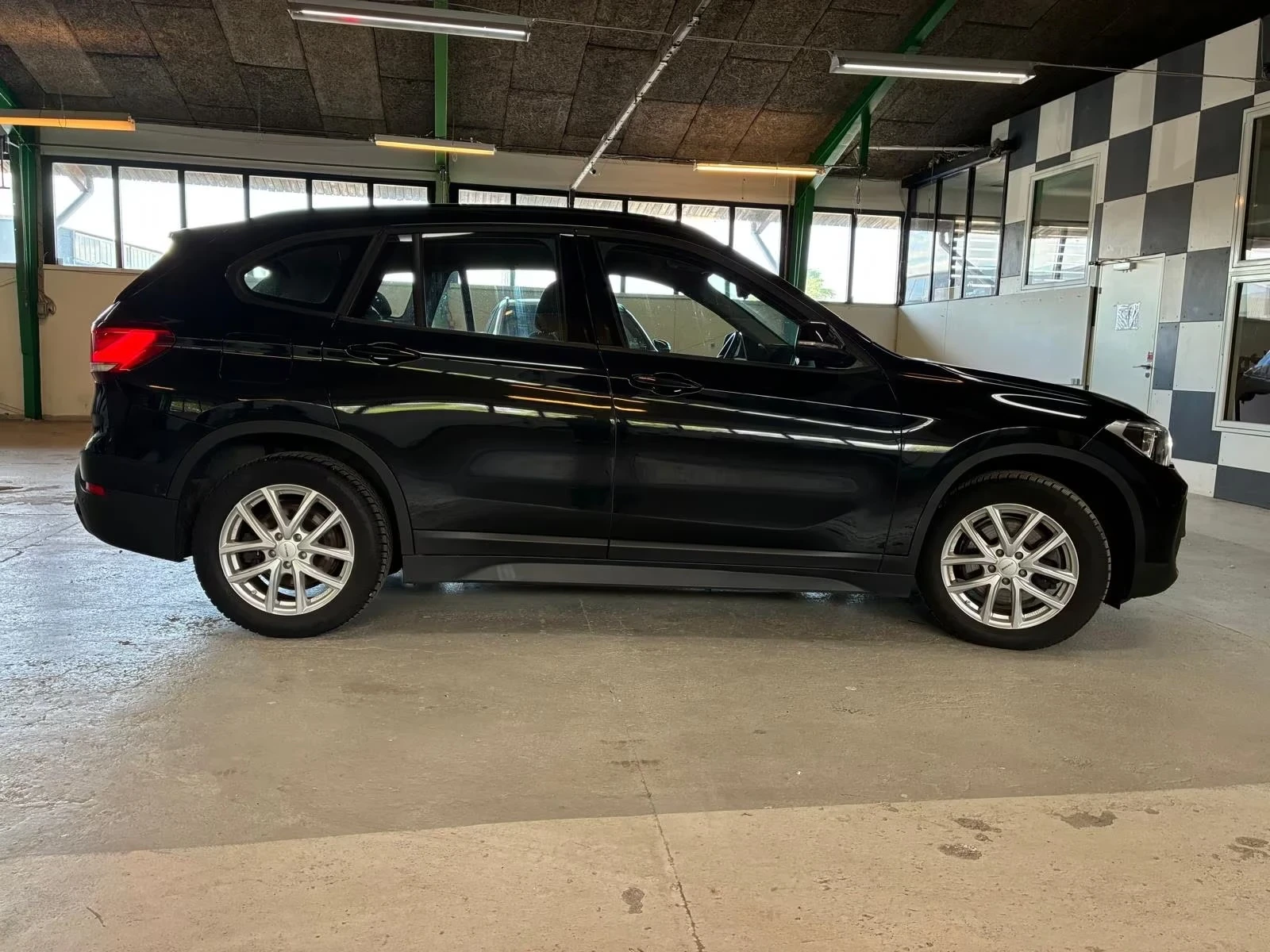 BMW X1 xDrive 25 e Advantage Hybrid 220ps DK, снимка 6 - Автомобили и джипове - 54655714