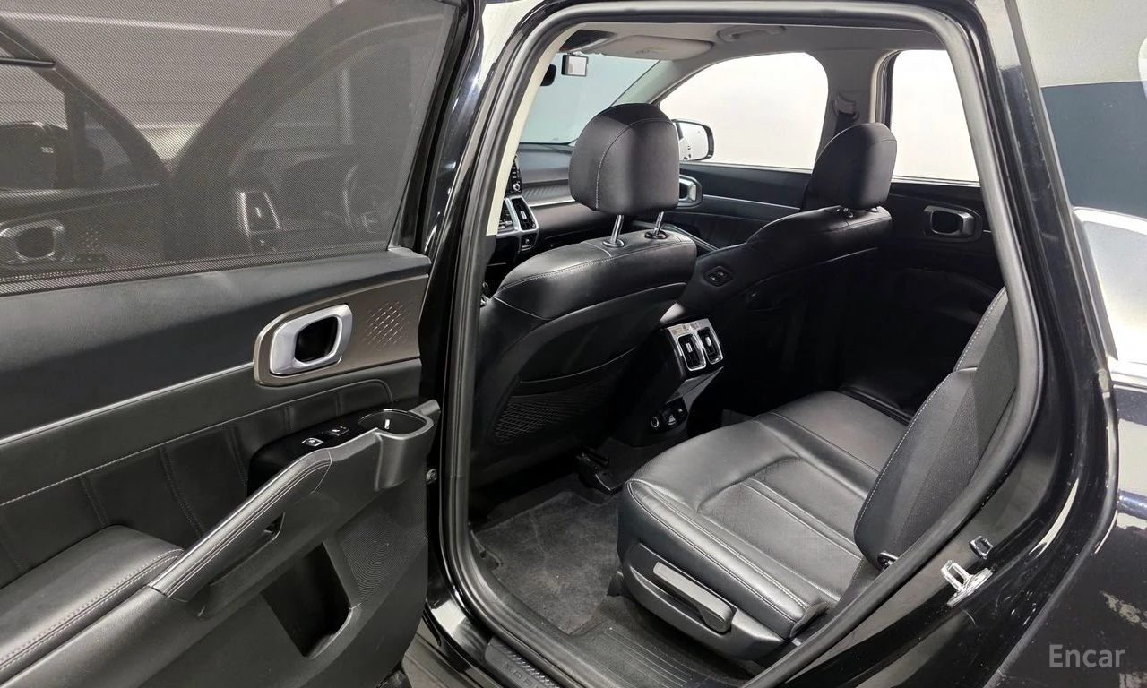 Kia Sorento 2.2D Noblesse 4x4* DISTRONIC* 360 CAM* ОБДУХВАНЕ* , снимка 14 - Автомобили и джипове - 55390767