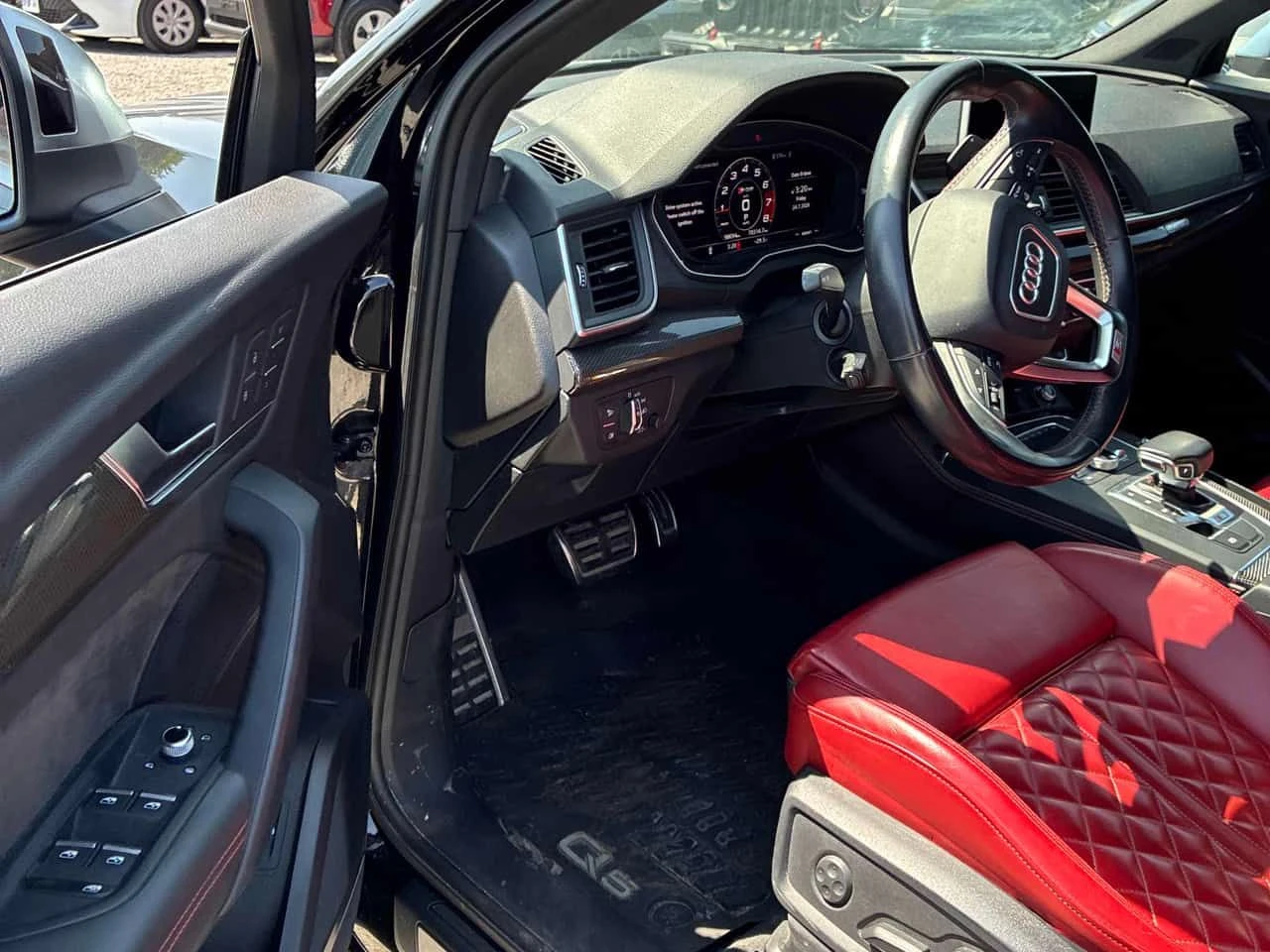 Audi SQ5 * Technik * CARFAX * ОПЦИЯ ЗА ФИНАНСИРАНЕ, снимка 5 - Автомобили и джипове - 55452423