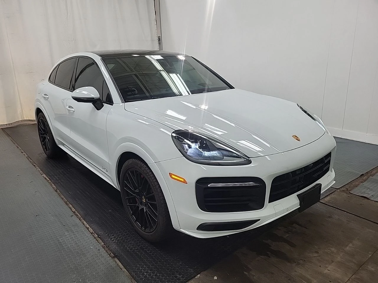 Porsche Cayenne GTS, снимка 2 - Автомобили и джипове - 55728688